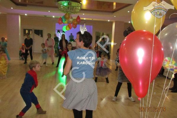 pcpr2019bal-445175C681-7B57-8456-6D6E-85B08EC5E1F9.jpg